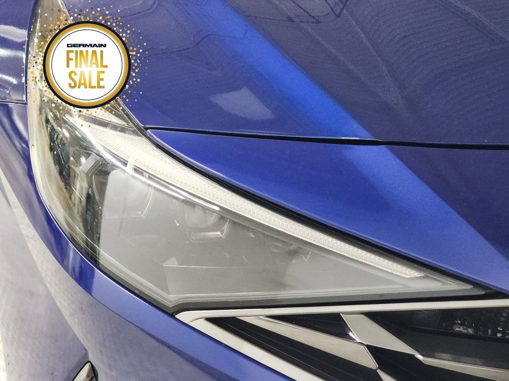 Used 2023 Hyundai Elantra Limited w/ Preferred Accessory Package image 12