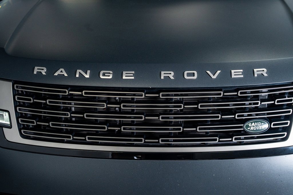 Used 2024 Land Rover Range Rover SE image 16