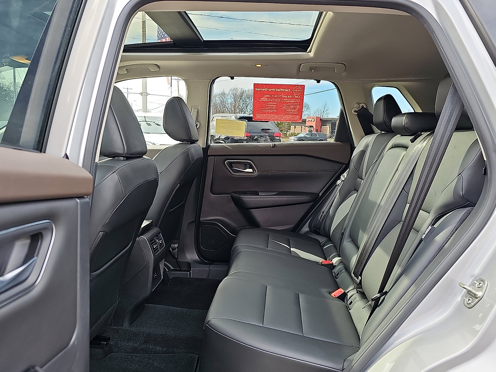 Certified 2021 Nissan Rogue SV w/ Premium Package image 10
