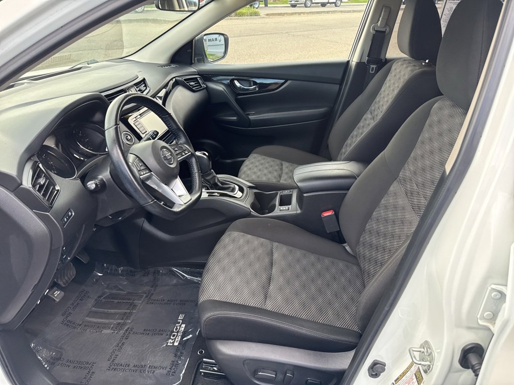 Used 2022 Nissan Rogue Sport SV image 20