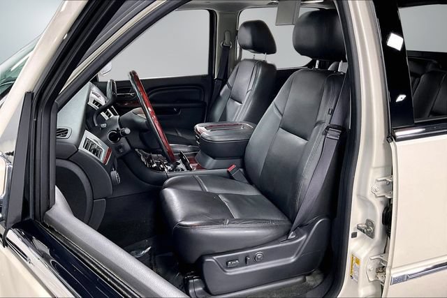 Used 2013 Cadillac Escalade EXT Premium AWD/4WD image 22