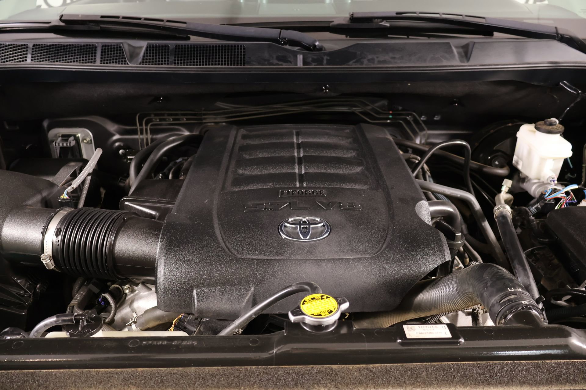 Used 2016 Toyota Tundra SR5 w/ SR5 Upgrade Package AWD/4WD image 19