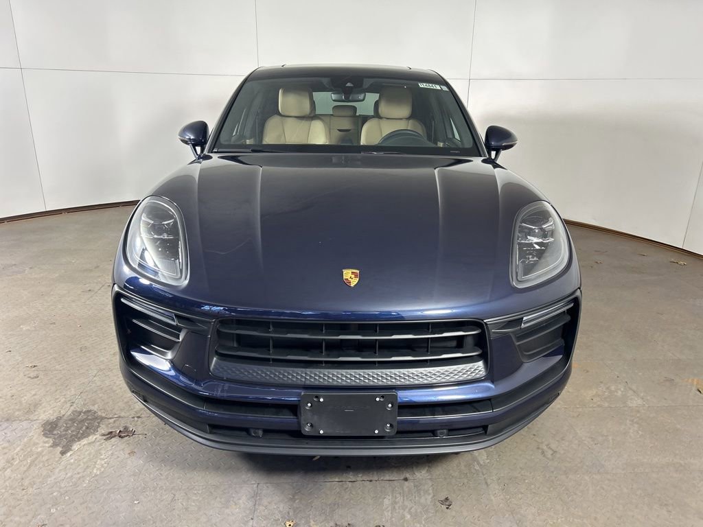 Certified 2022 Porsche Macan image 10