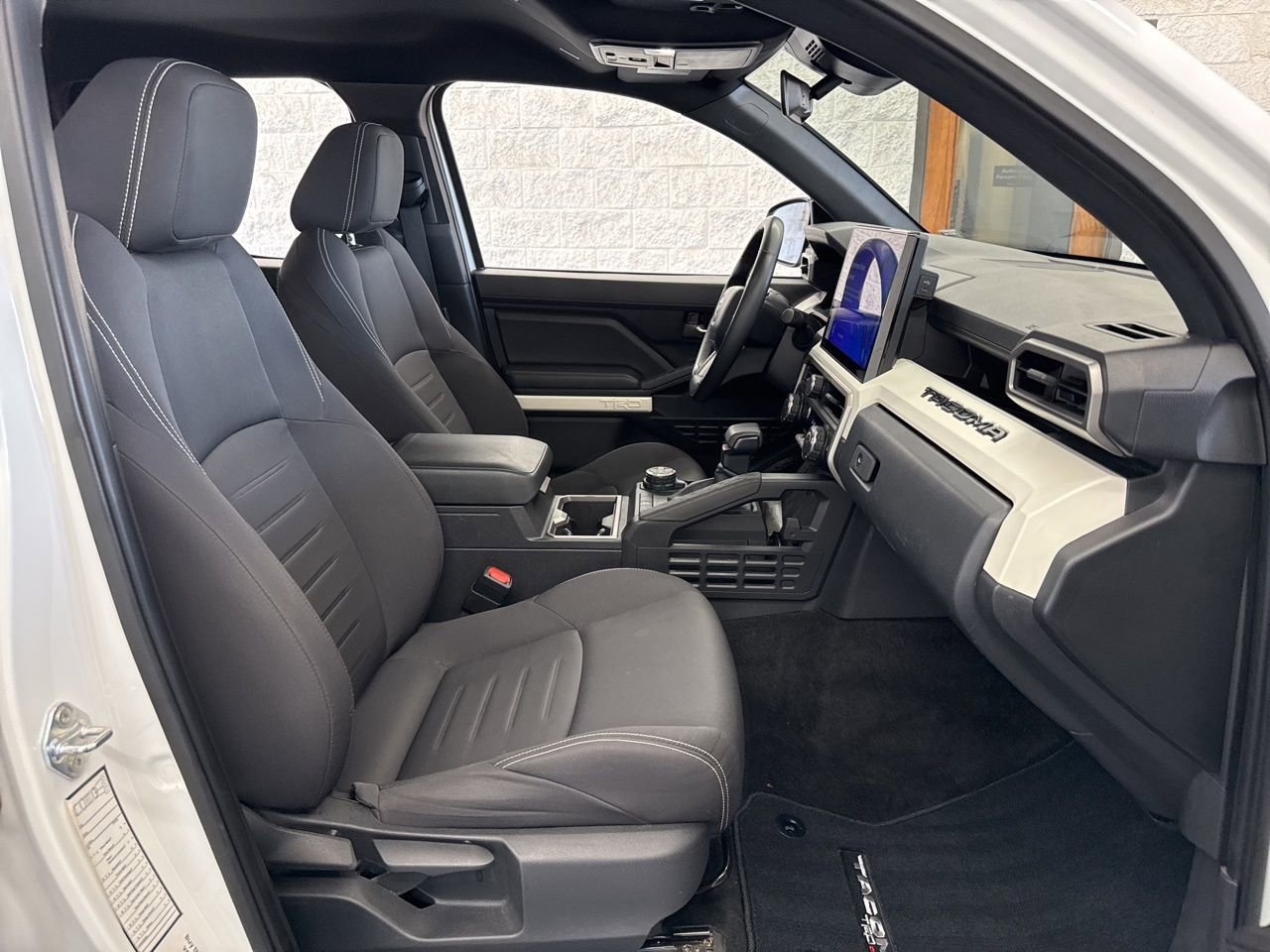 Used 2024 Toyota Tacoma TRD Off-Road image 46