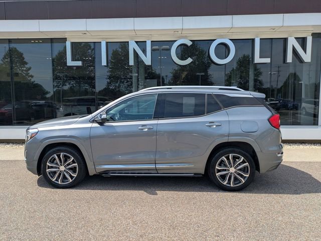 Used 2019 GMC Terrain Denali w/ Advanced Safety Package image 2