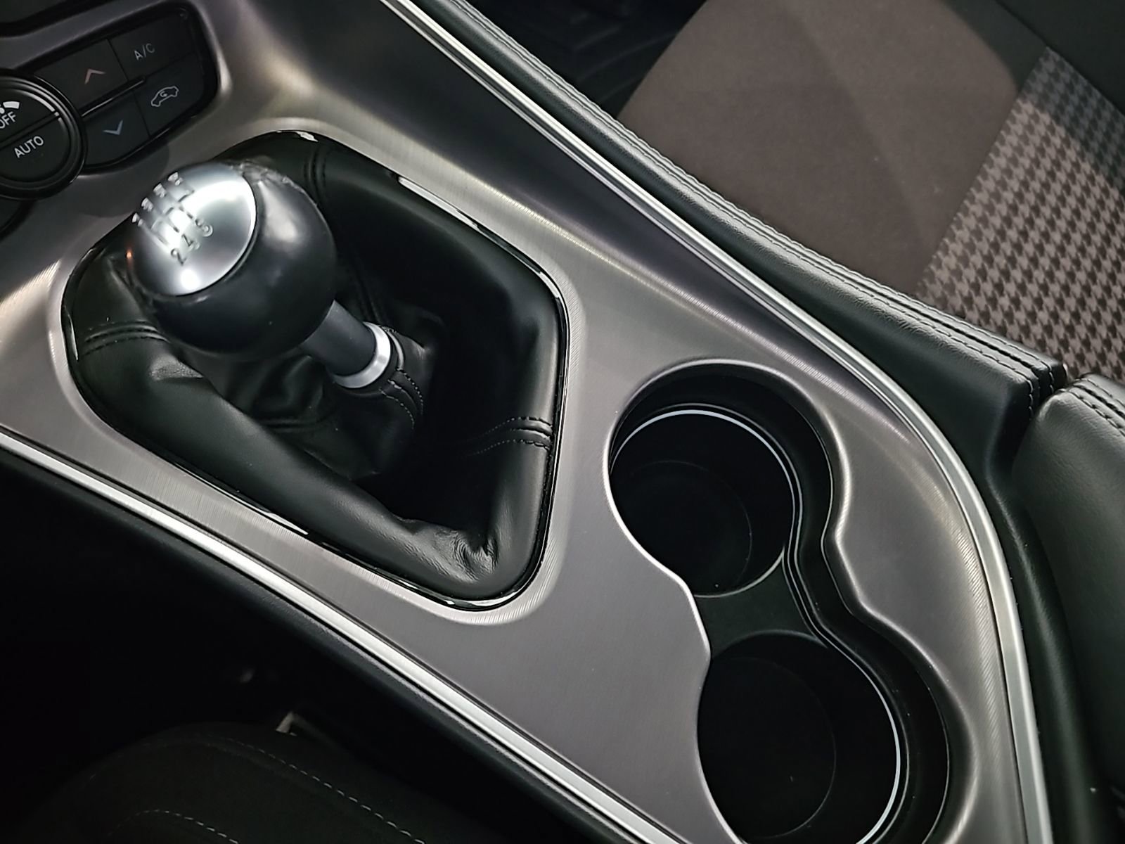 Used 2022 Dodge Challenger R/T w/ Blacktop Package image 19