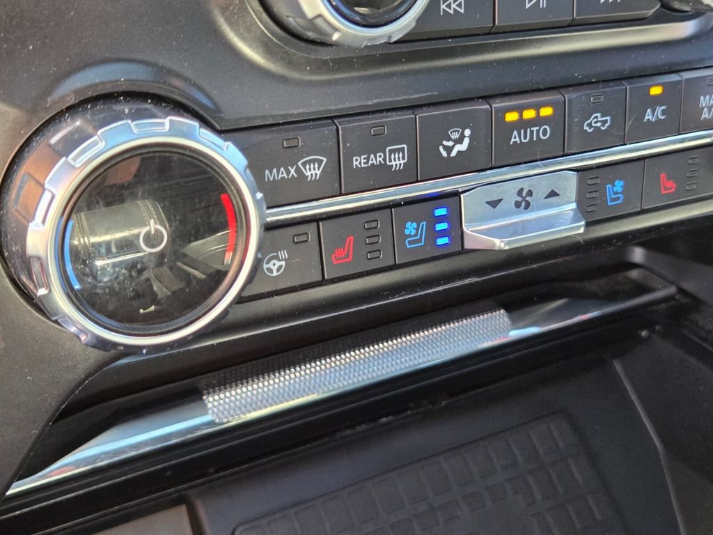 Used 2022 Ford F150 Raptor w/ Equipment Group 801A High AWD/4WD image 34