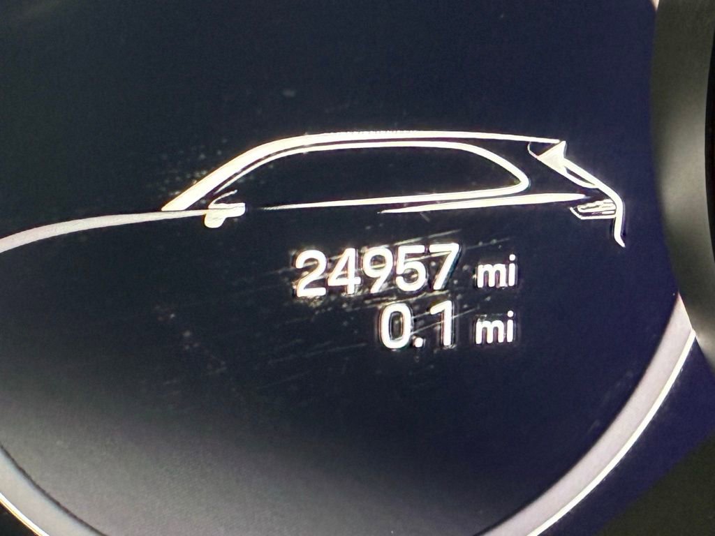 Used 2022 Porsche Cayenne Platinum Edition image 28