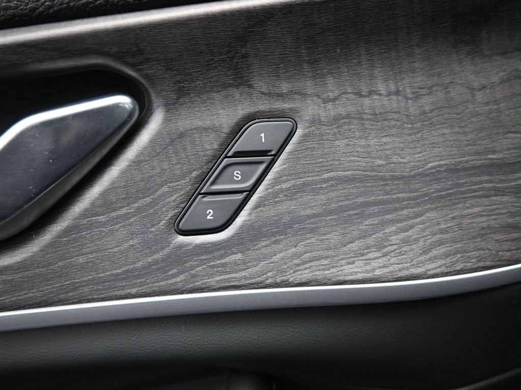 Used 2022 Jeep Grand Cherokee L Limited image 24