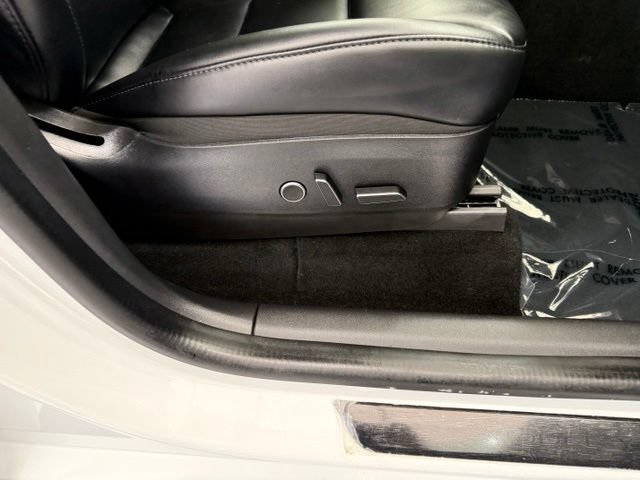 Used 2021 Tesla Model Y Long Range AWD/4WD image 21