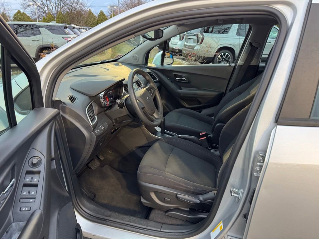 Used 2019 Chevrolet Trax LS image 11