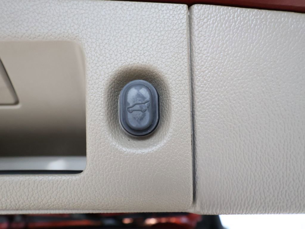 Used 2018 GMC Yukon SLT w/ Open Road Package image 36