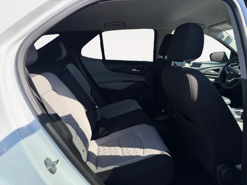 Used 2023 Chevrolet Equinox LT AWD/4WD image 24