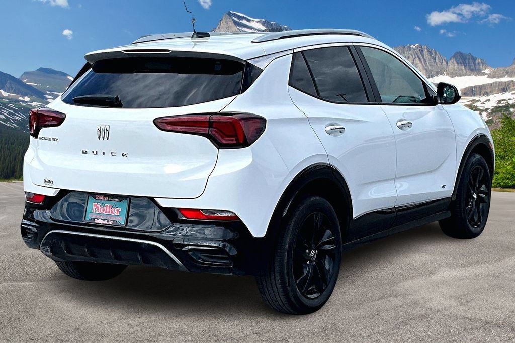 Used 2025 Buick Encore GX Sport Touring FWD image 2