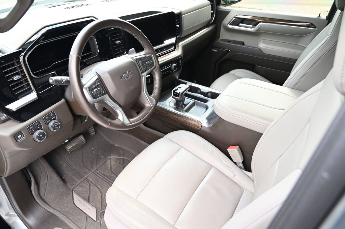 Used 2024 Chevrolet Silverado 1500 RST image 19