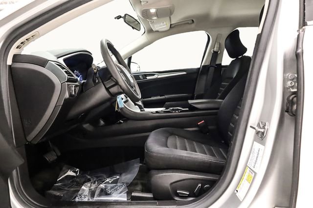 Used 2015 Ford Fusion SE image 13