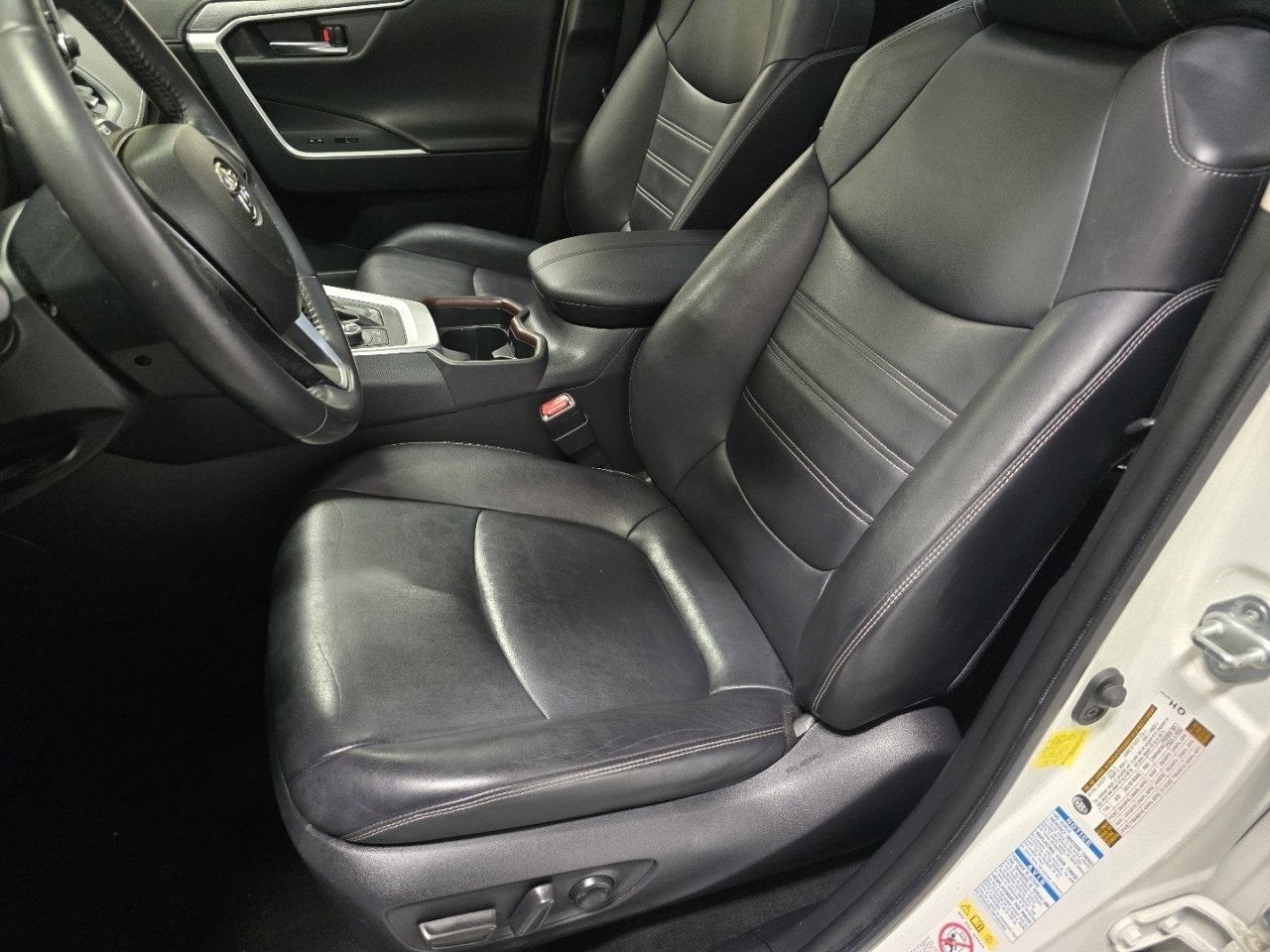 Certified 2019 Toyota RAV4 Limited w/ Advanced Technology Package image 23
