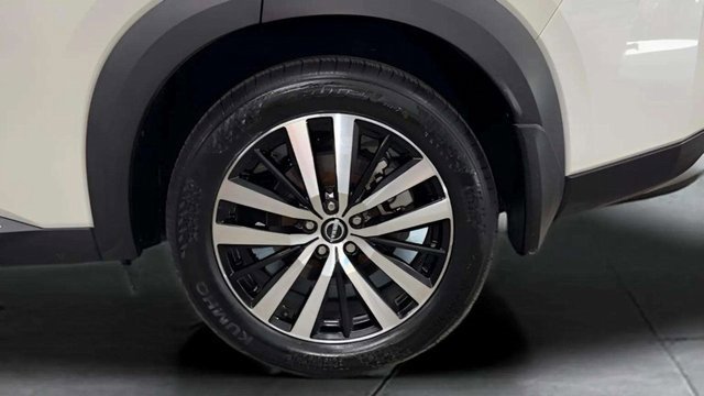 Used 2024 Nissan Pathfinder Platinum image 38