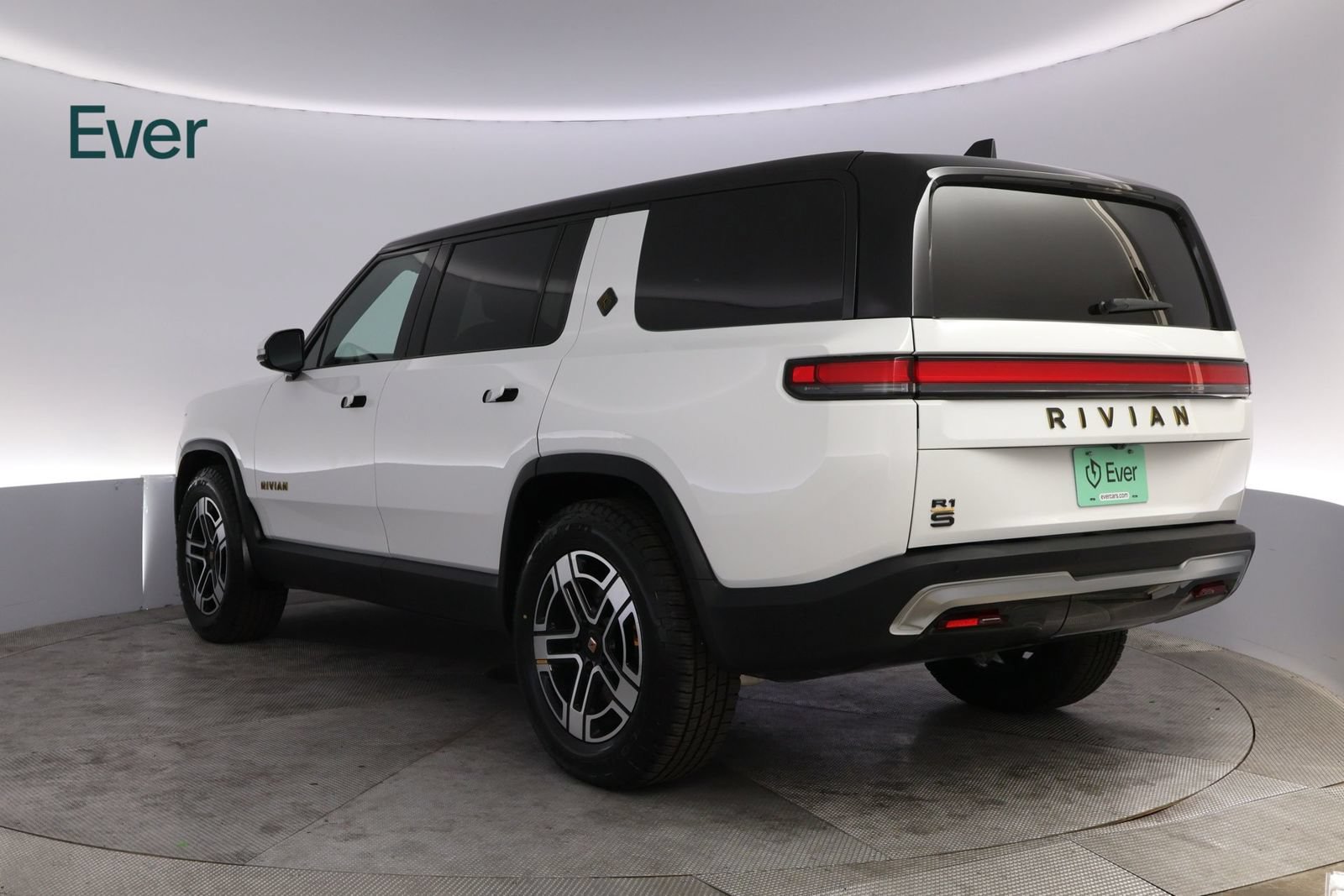 Used 2023 Rivian R1S Adventure AWD/4WD image 17