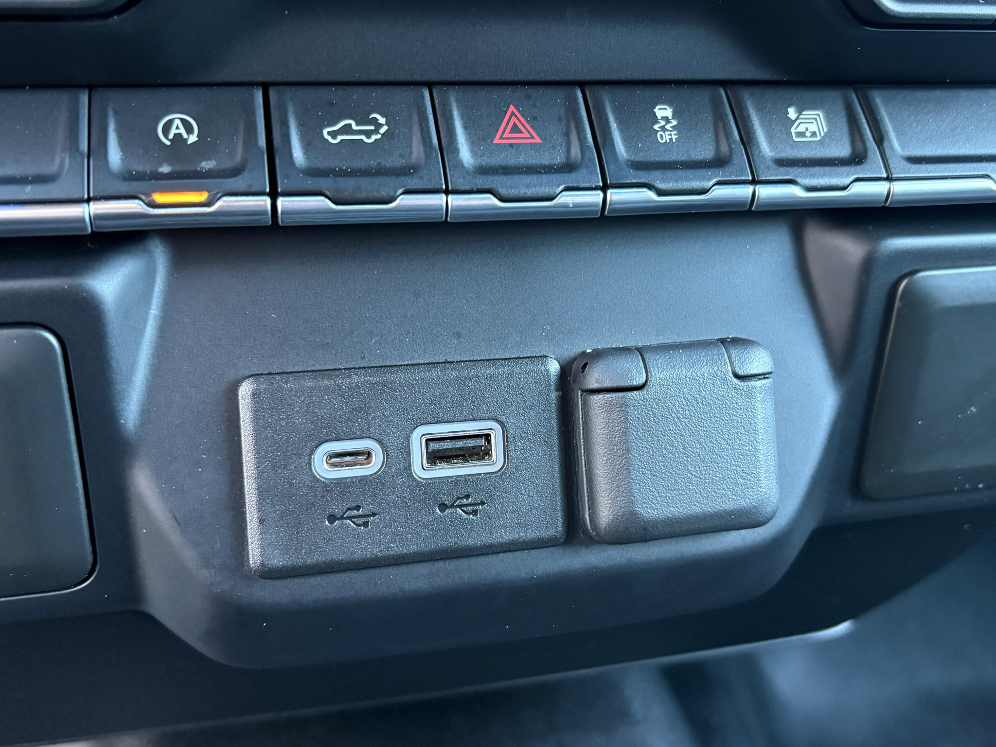 Used 2021 Chevrolet Silverado 1500 RST w/ Bed Protection Package AWD/4WD image 23