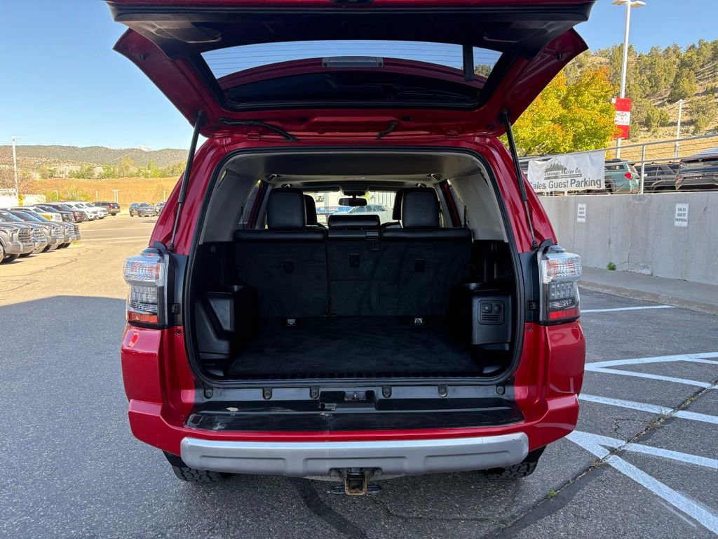 Used 2017 Toyota 4Runner TRD Off-Road Premium AWD/4WD image 8