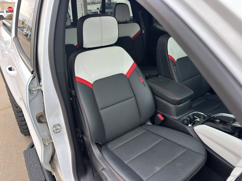 Used 2024 GMC Canyon AT4X AWD/4WD image 36