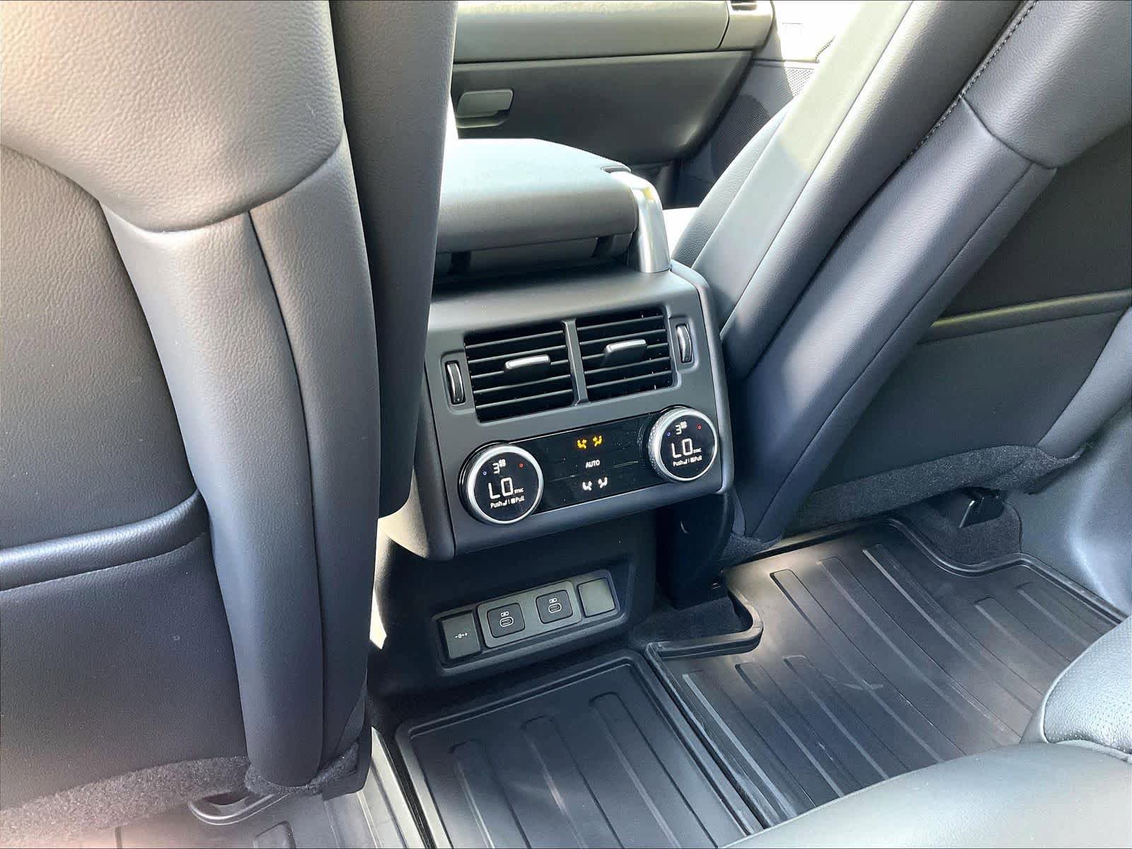 New 2026 Land Rover Discovery S AWD/4WD image 16