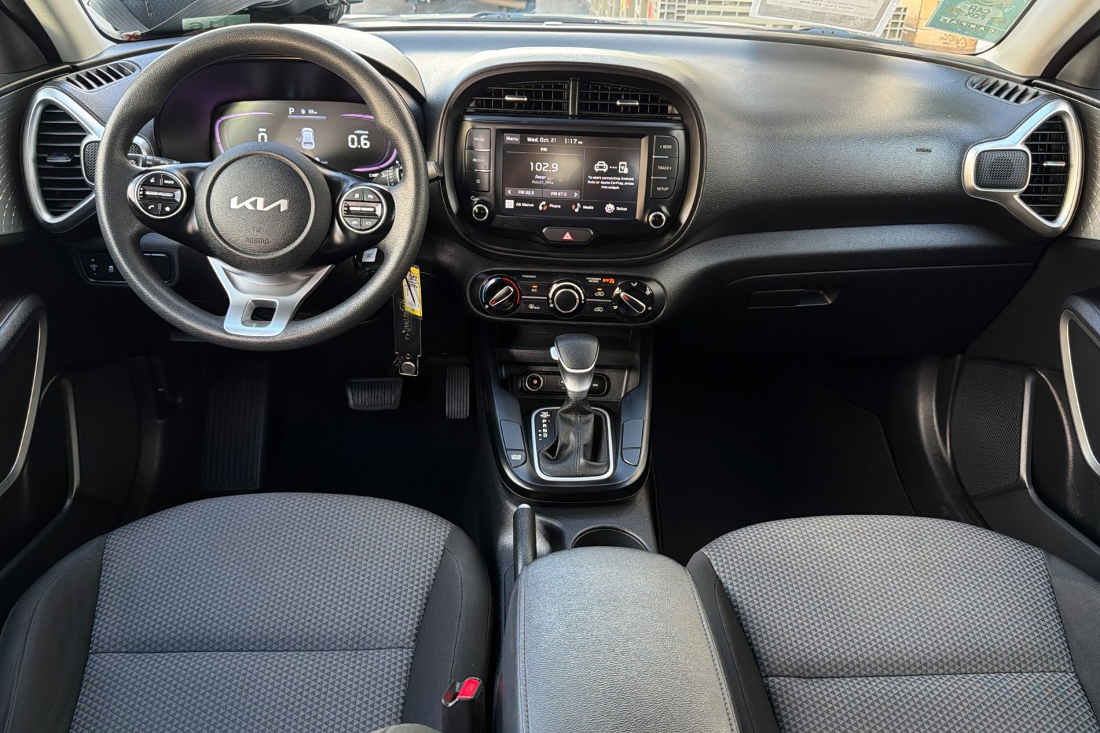 Used 2024 Kia Soul LX w/ LX Technology Package FWD image 13
