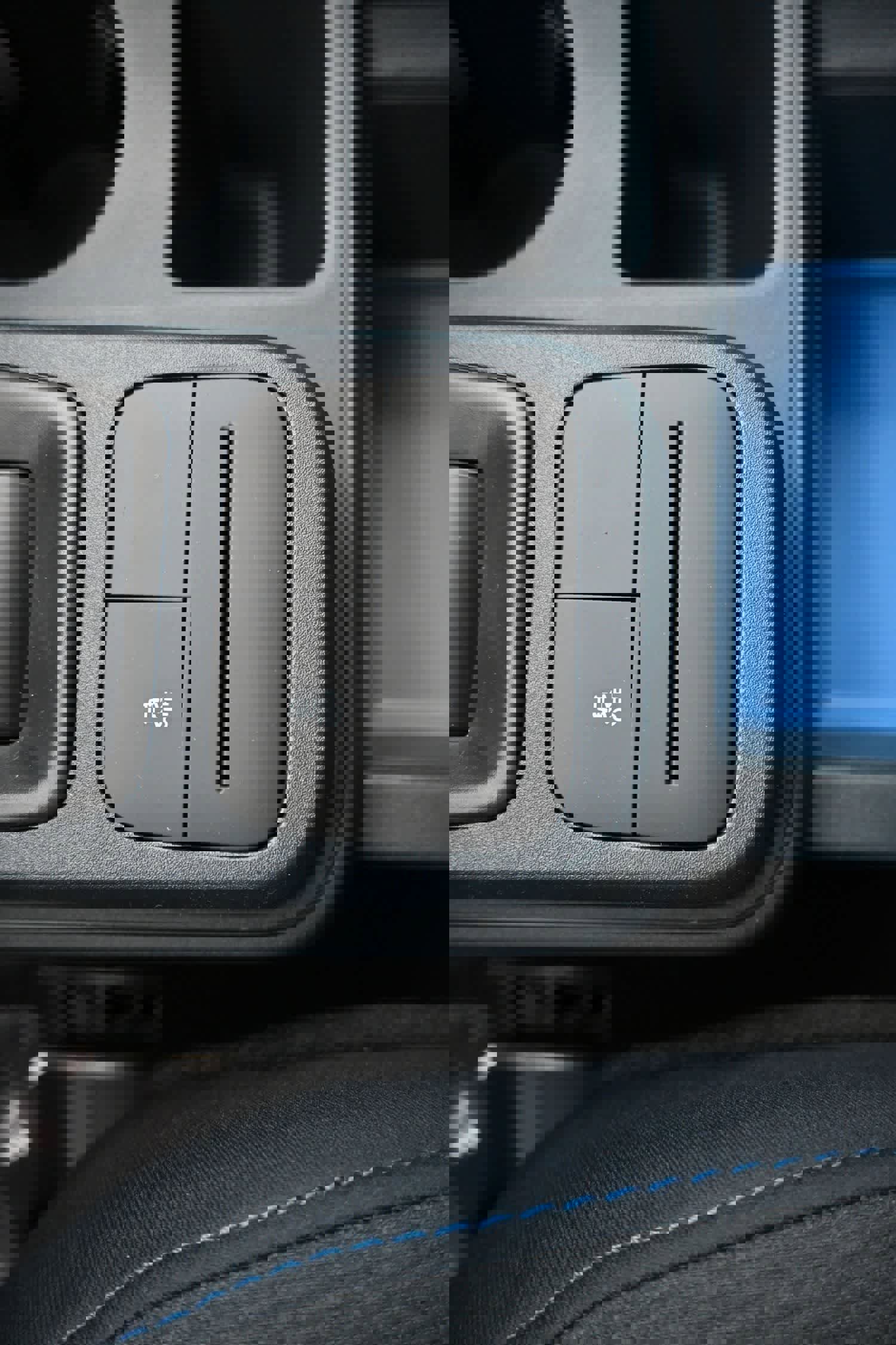 New 2025 Ford Maverick XLT w/ Equipment Group 301A image 41