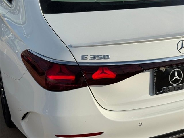 New 2025 Mercedes-Benz E 350 4MATIC Sedan image 4