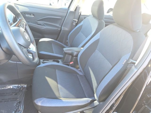 Used 2025 Nissan Versa SV w/ Trunk Package FWD image 21