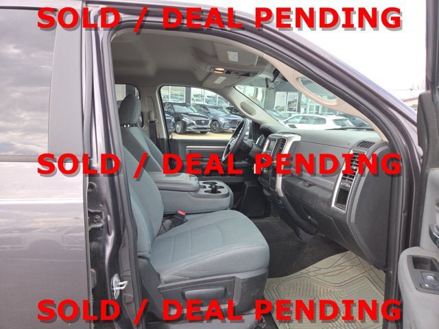 Used 2017 RAM 1500 Classic SLT AWD/4WD image 14