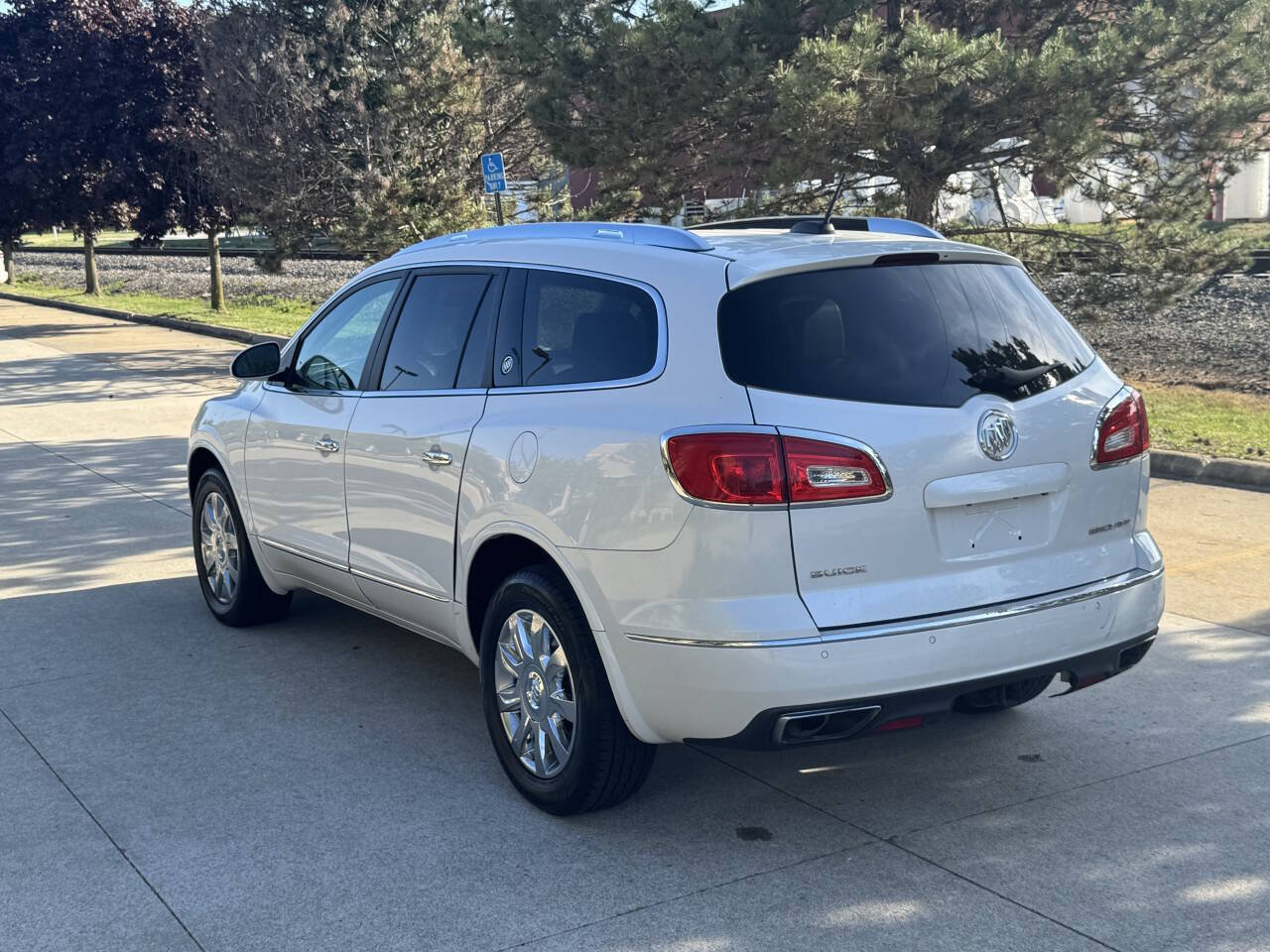 Used 2016 Buick Enclave Premium w/ Trailering Package FWD image 3
