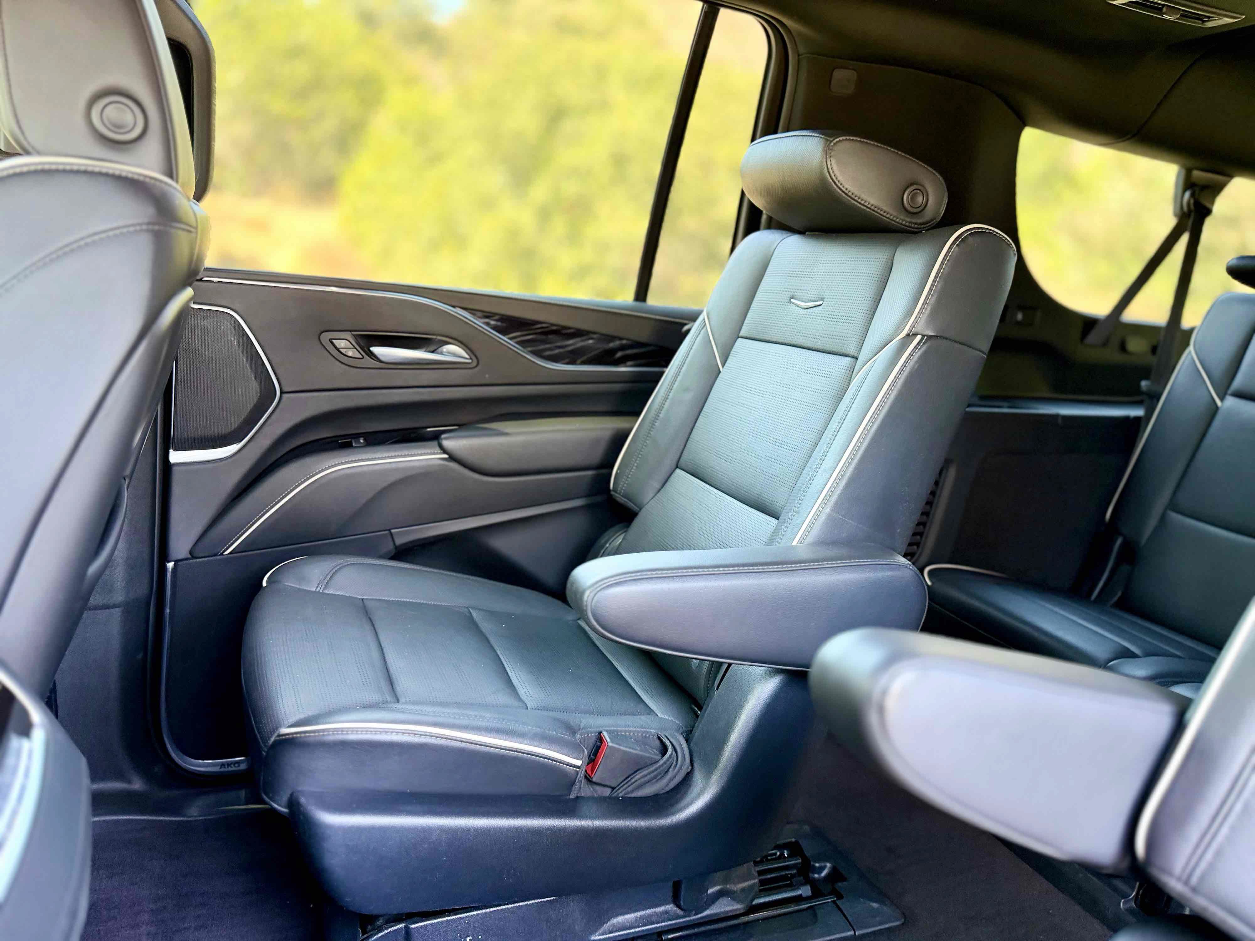 Used 2023 Cadillac Escalade ESV Sport w/ Touring Package AWD/4WD image 25