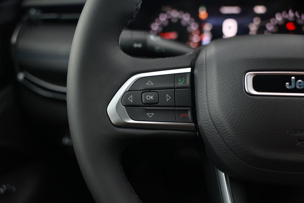 New 2026 Jeep Compass Latitude image 17