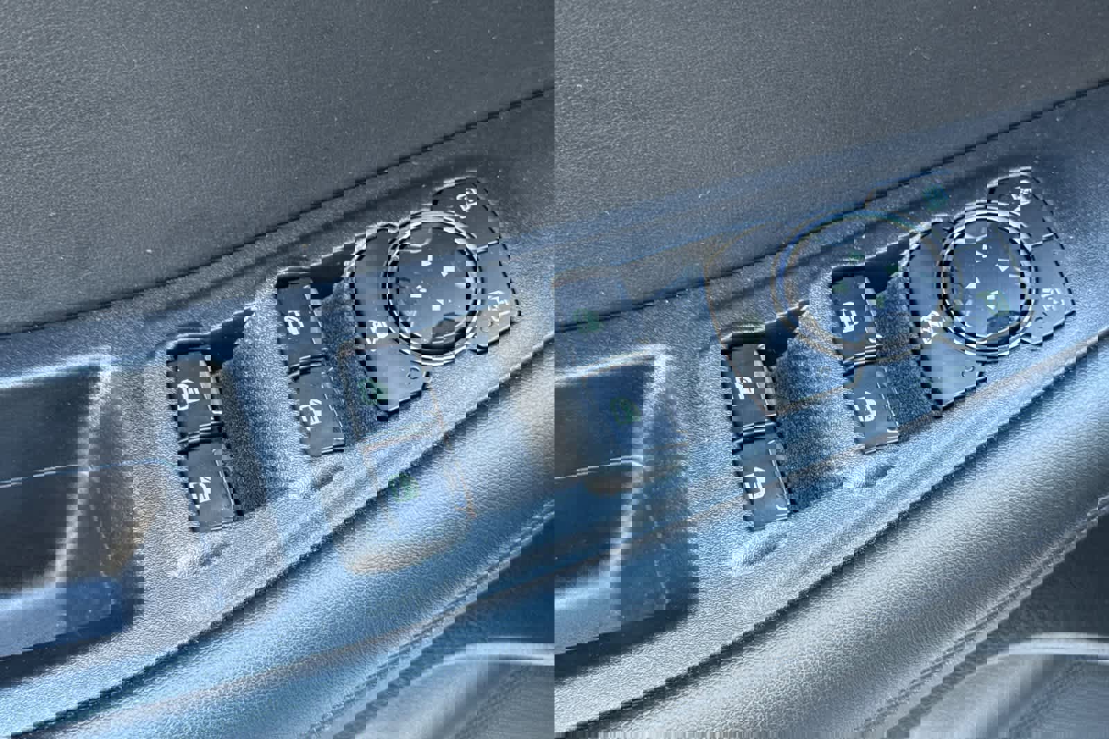 Used 2024 Ford Edge SE w/ Cargo Accessory Package image 12