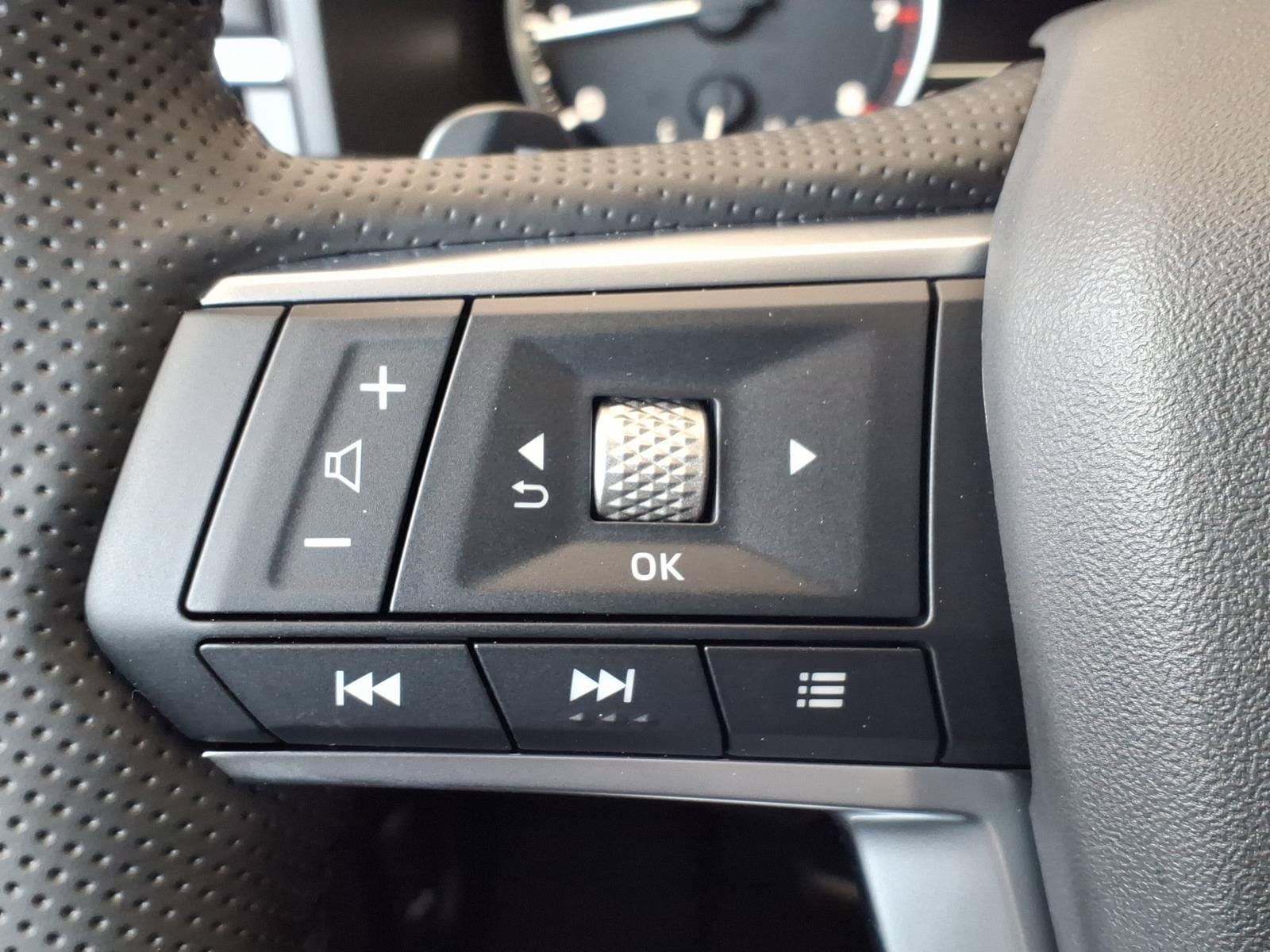 New 2026 Mitsubishi Outlander LE FWD image 19
