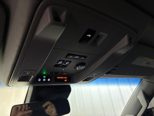 Used 2019 Cadillac Escalade Premium Luxury AWD/4WD image 44