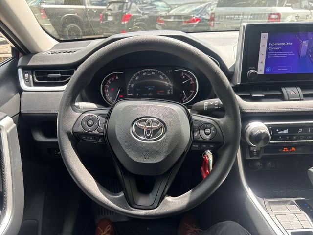 Used 2024 Toyota RAV4 LE AWD/4WD image 16