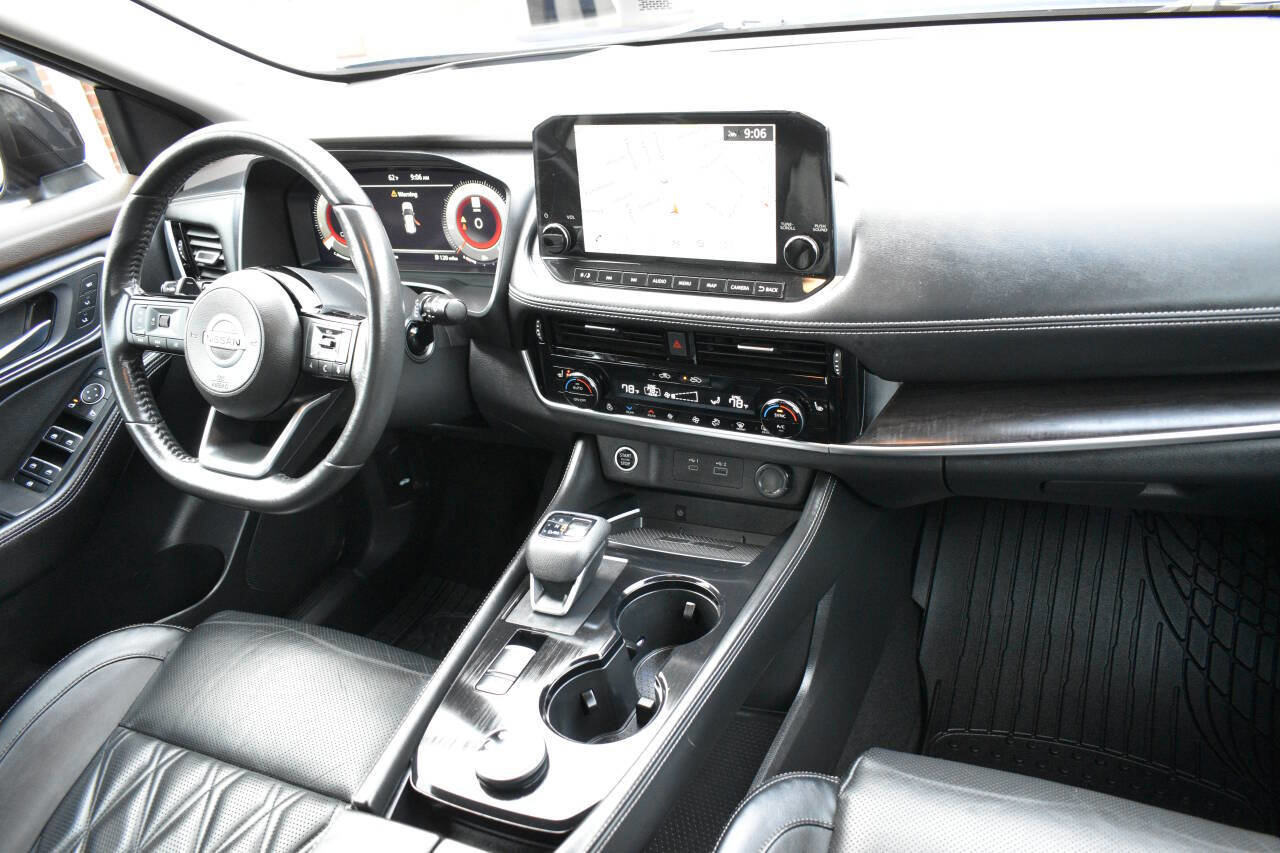 Used 2021 Nissan Rogue Platinum image 31