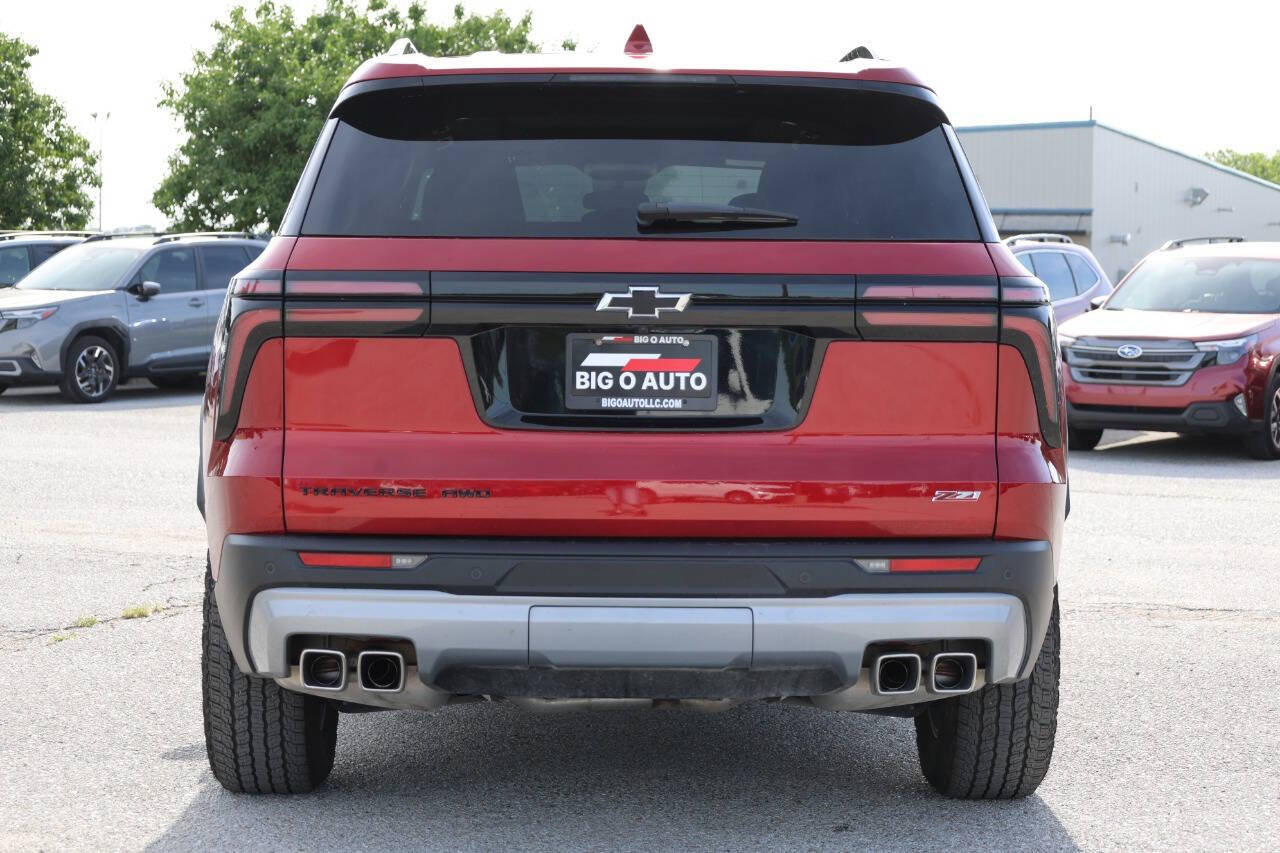Used 2025 Chevrolet Traverse Z71 AWD/4WD image 10