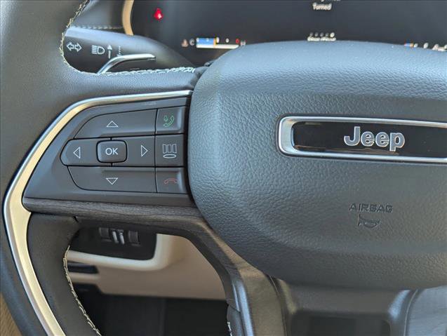 New 2025 Jeep Grand Cherokee Limited w/ Black Appearance Package RWD image 20