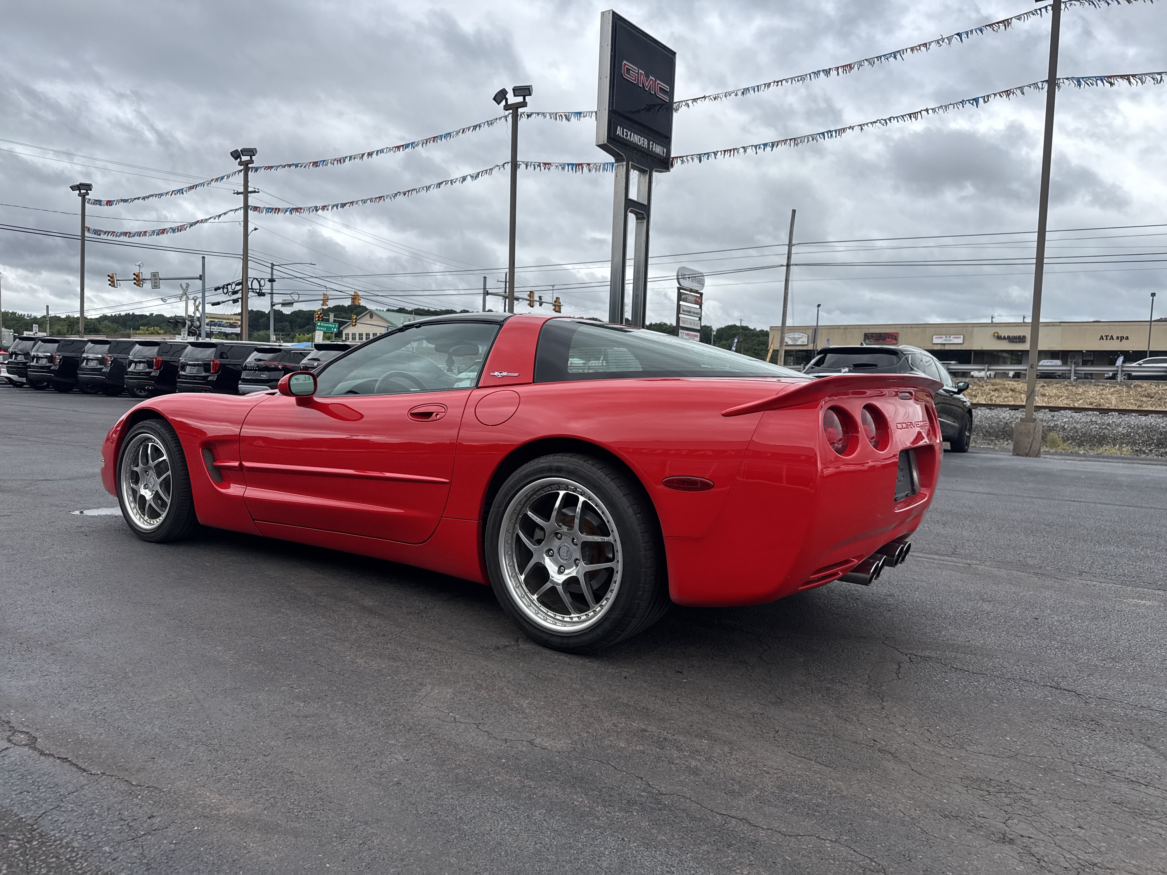 Used 2002 Chevrolet Corvette Coupe w/ Preferred Equipment Group2 RWD image 6