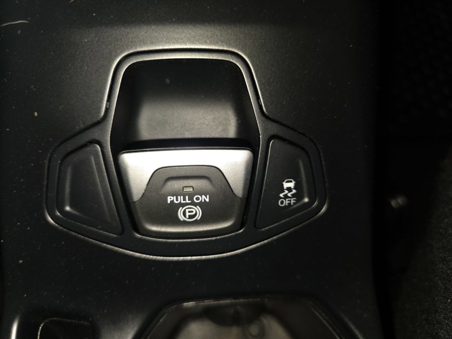 Used 2018 Jeep Renegade Sport w/ Power & Air Group AWD/4WD image 20
