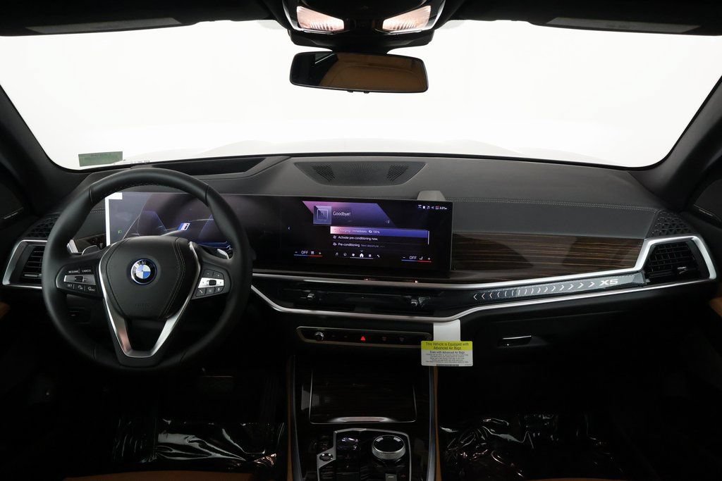 New 2026 BMW X5 xDrive50e w/ Executive Package AWD/4WD image 4