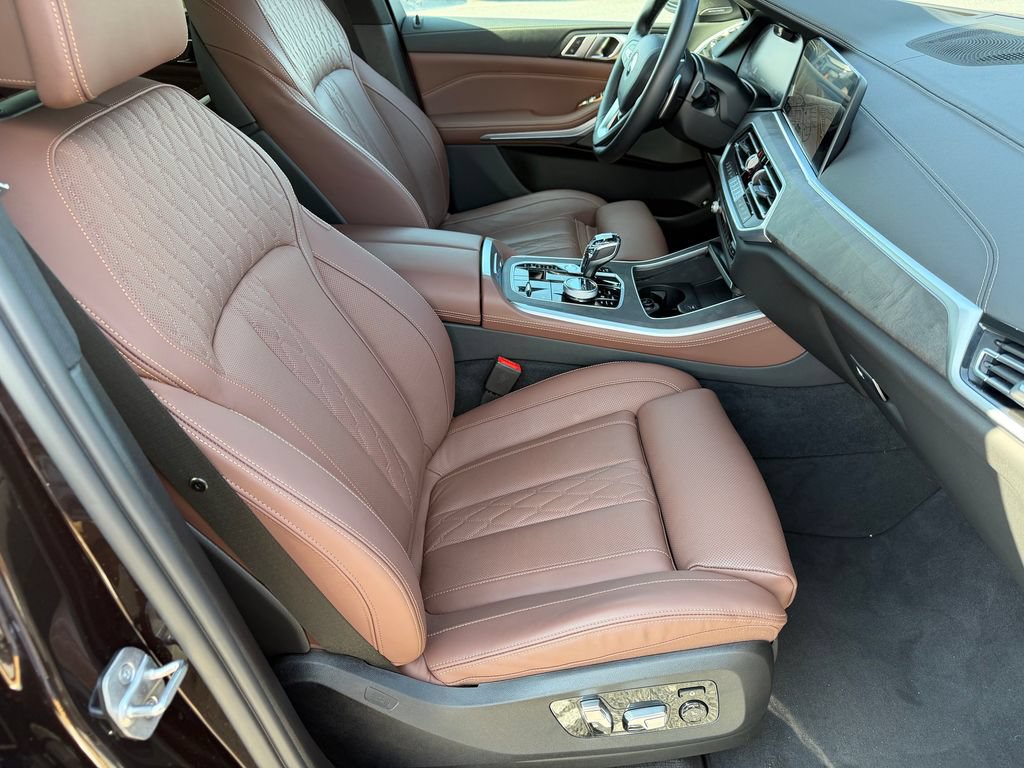 Used 2023 BMW X5 xDrive45e w/ Executive Package AWD/4WD image 15