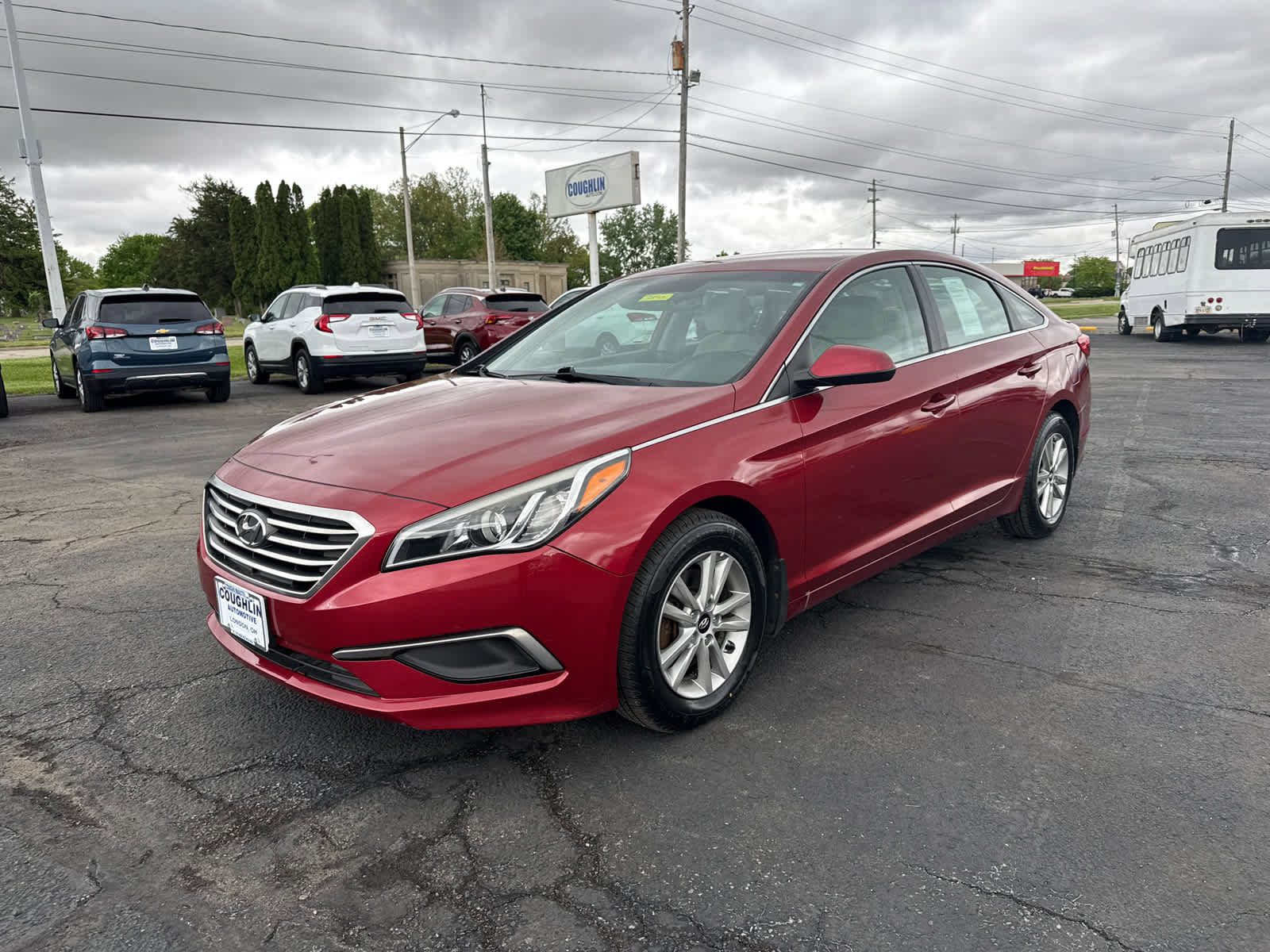 Used 2016 Hyundai Sonata SE w/ Cargo Package FWD image 1