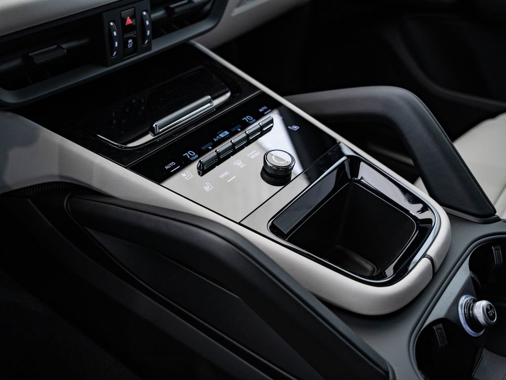 New 2026 Porsche Cayenne image 36