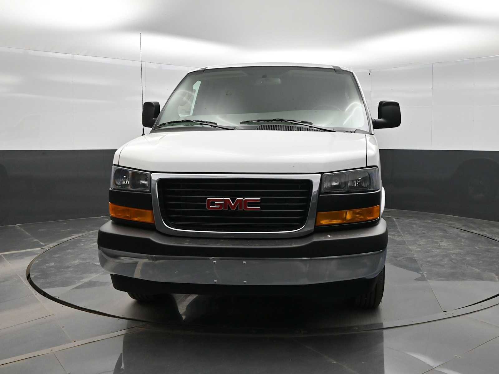 New 2026 GMC Savana 3500 Extended RWD image 3