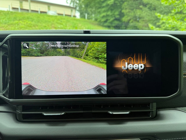 New 2025 Jeep Gladiator Mojave w/ Steel Bumper Group image 26